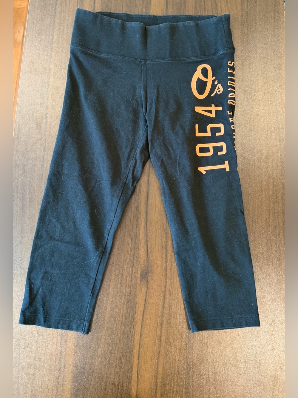 PINK Victoria’s Secret Baltimore Orioles Os Cropped Leggings Orange & Black XS